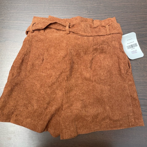 DressUp Boutique Brown Corduroy Shorts, size small - Picture 2 of 2